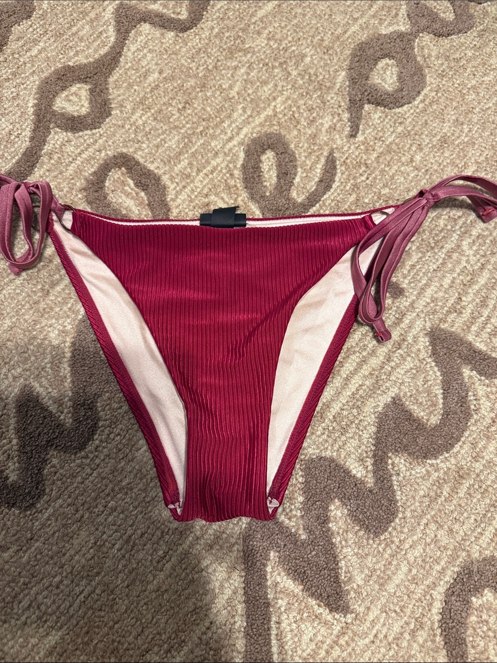 La Hearts Ribbed Tie-Side Bikini Bottom in Wine Red